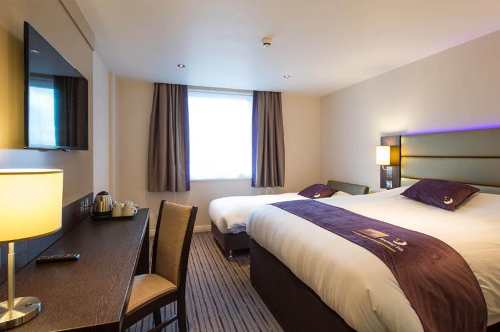 Premier Inn Aberdeen City Centre חדר תמונה